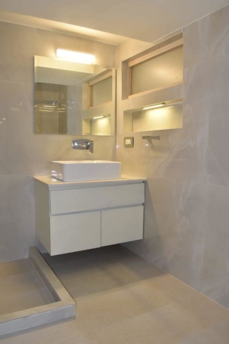Bathroom, malviya nagar 3 Bedroom 2000 Sq.Ft. Builder Floor In Malviya Nagar Delhi 10557464