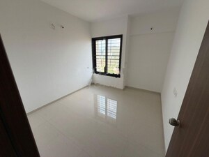 Room in 1 BHK Apartment at Kohinoor Sportsville, Hinjewadi – for Rent