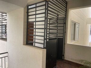 Room in 2 BHK Apartment at Baldota Signature, Thanisandra – for Rent