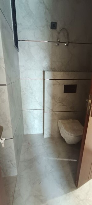 Bathroom in 3 BHK Builder Floor at BPTP District 3, Sector 85 – for Sale