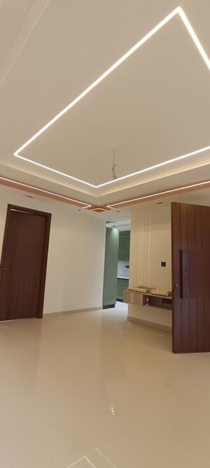 Room in 3 BHK Builder Floor at BPTP District 3, Sector 85 – for Sale