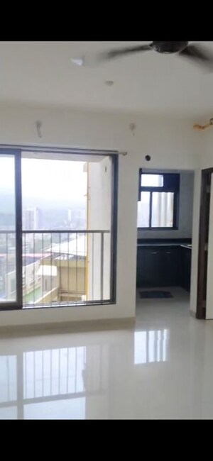 Room in 1 BHK Apartment at Chandak Nishchay, Borivali East – for Rent