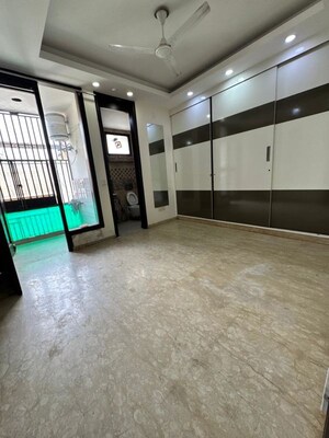 Room in 3 BHK Builder Floor at Malviya Nagar – for Rent