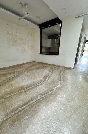 Room in 3 BHK Builder Floor at Malviya Nagar – for Rent