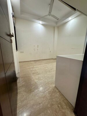 Bathroom in 3 BHK Builder Floor at Malviya Nagar – for Rent