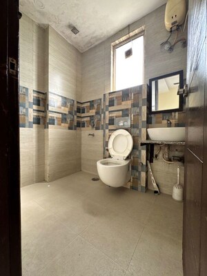 Gym in 3 BHK Builder Floor at Malviya Nagar – for Rent