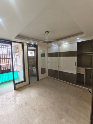 Room in 3 BHK Builder Floor at Malviya Nagar – for Rent
