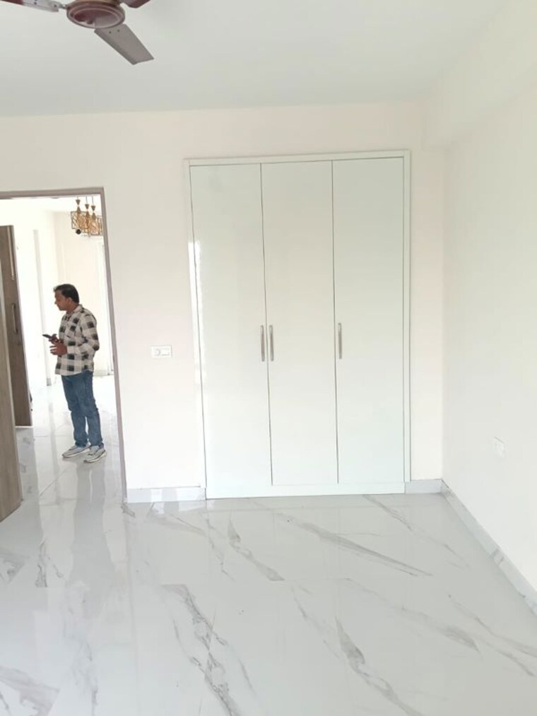 undefined, smart-world-gems 2.5 Bedroom 1200 Sq.Ft. Apartment In Sector 89 Gurgaon 10557524