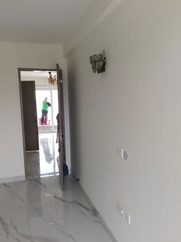 undefined, smart-world-gems 2.5 Bedroom 1200 Sq.Ft. Apartment In Sector 89 Gurgaon 10557524