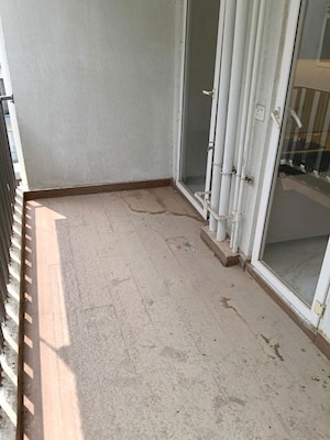 Balcony in 2.5 BHK Apartment at Smart World Gems, Sector 89 – for Rent