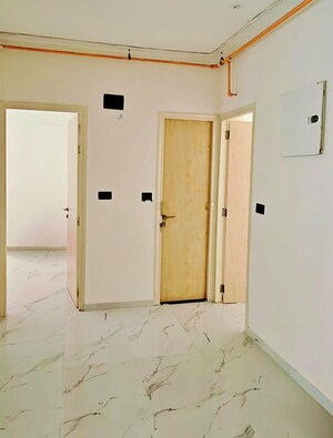 2 BHK Apartment For Rent in Ruparel Sky Green, Kandivali West