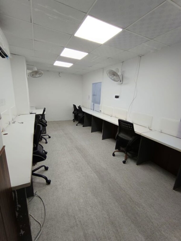 Team Area, sector 4 Commercial Office Space 1200 Sq.Ft. In Sector 4 Noida 10557629