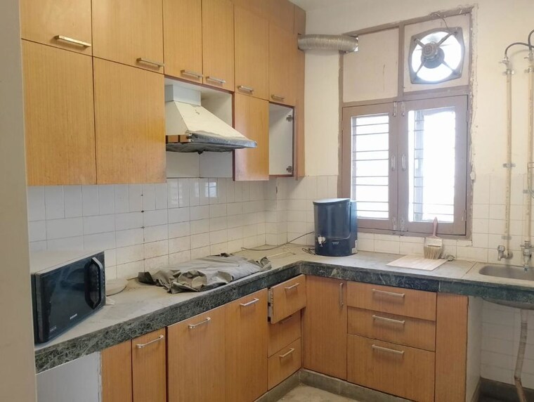 Kitchen, aravali-view-rail-vihar 3 Bedroom 2400 Sq.Ft. Apartment In Sector 56 Gurgaon 10557590
