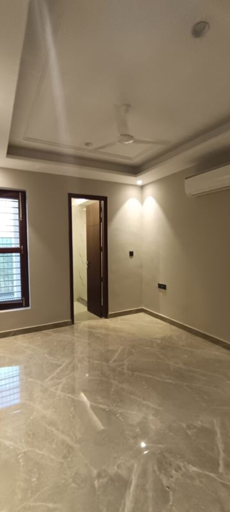 Room, bptp-district-3 3 Bedroom 180 Sq.Yd. Builder Floor In Sector 85 Faridabad 10557663