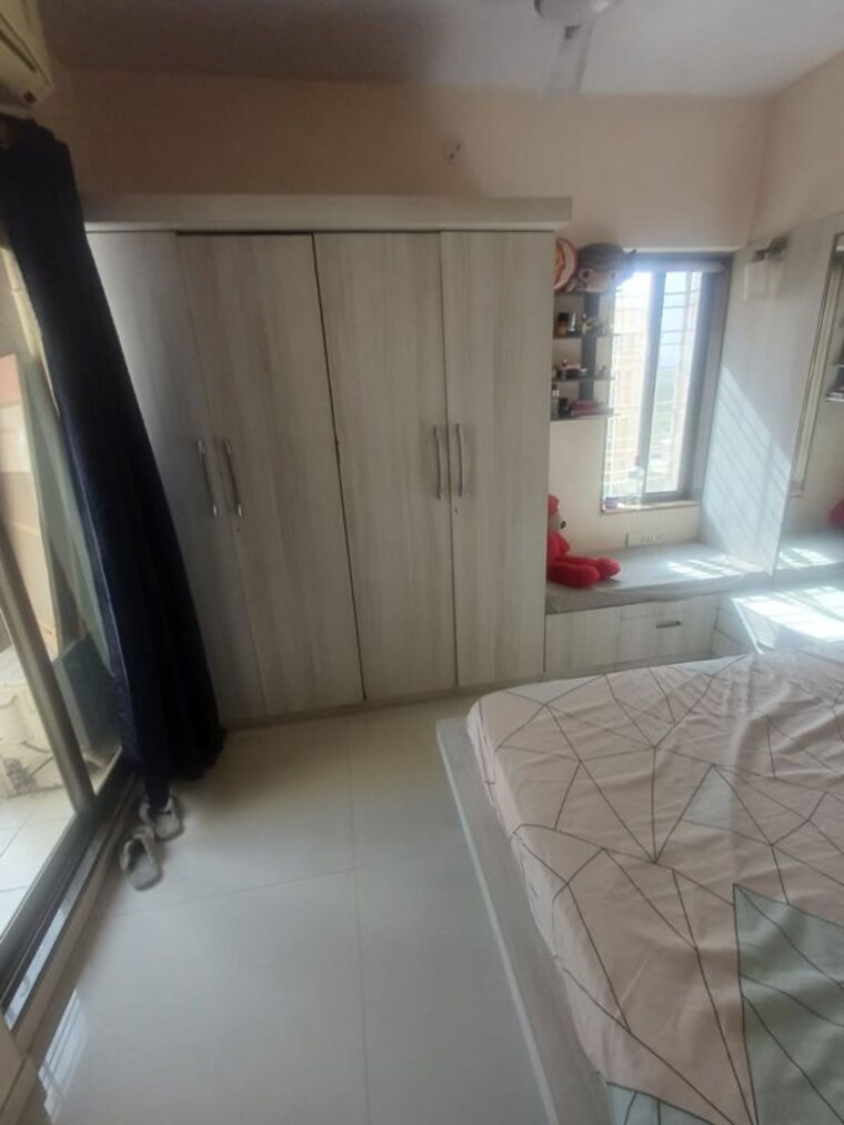 Bathroom, vr-bhoomi-acres-h-wing 3.5 Bedroom 1200 Sq.Ft. Apartment In Waghbil Thane 10557710