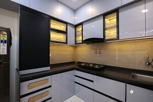 Kitchen in 4 BHK Apartment at Experion Capital, Gomti Nagar – for Rent