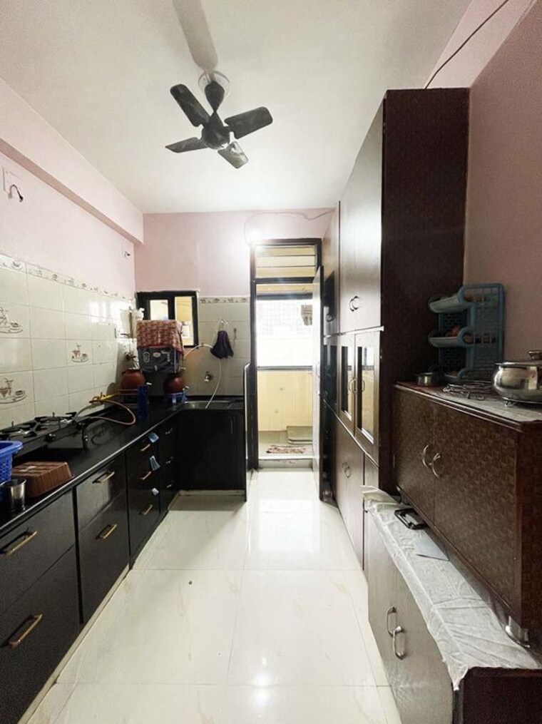 Team Area, naranpura 3 Bedroom 160 Sq.Yd. Apartment In Naranpura Ahmedabad 10557728