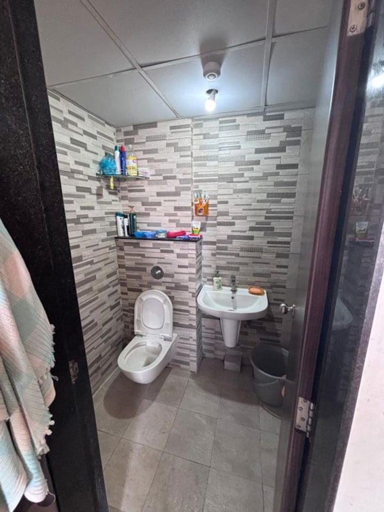 Bathroom, jhamtani-vision-ace-phase-2 1 Bedroom 550 Sq.Ft. Apartment In Tathawade Pune 10557732