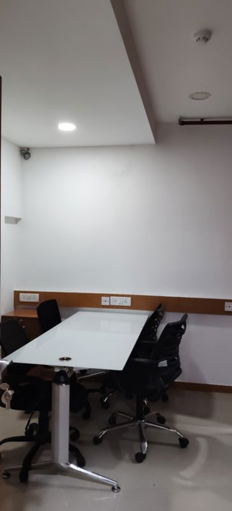Team Area, peninsula-heights Commercial Office Space 1700 Sq.Ft. In Andheri West Mumbai 10557744
