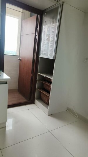 Furnished Amenities in 2.5 BHK Apartment at Honer Vivantis, Gopanpally – for Rent