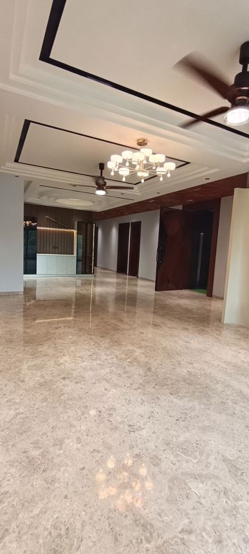 4 BHK + Prayer Room,Servant Room,Store Room 400 Sq.Yd. Builder Floor in Parklands