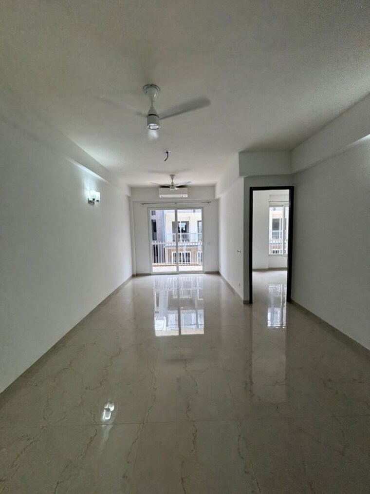 Room, smart-world-orchard 2 Bedroom 1200 Sq.Ft. Apartment In Sector 61 Gurgaon 10557784