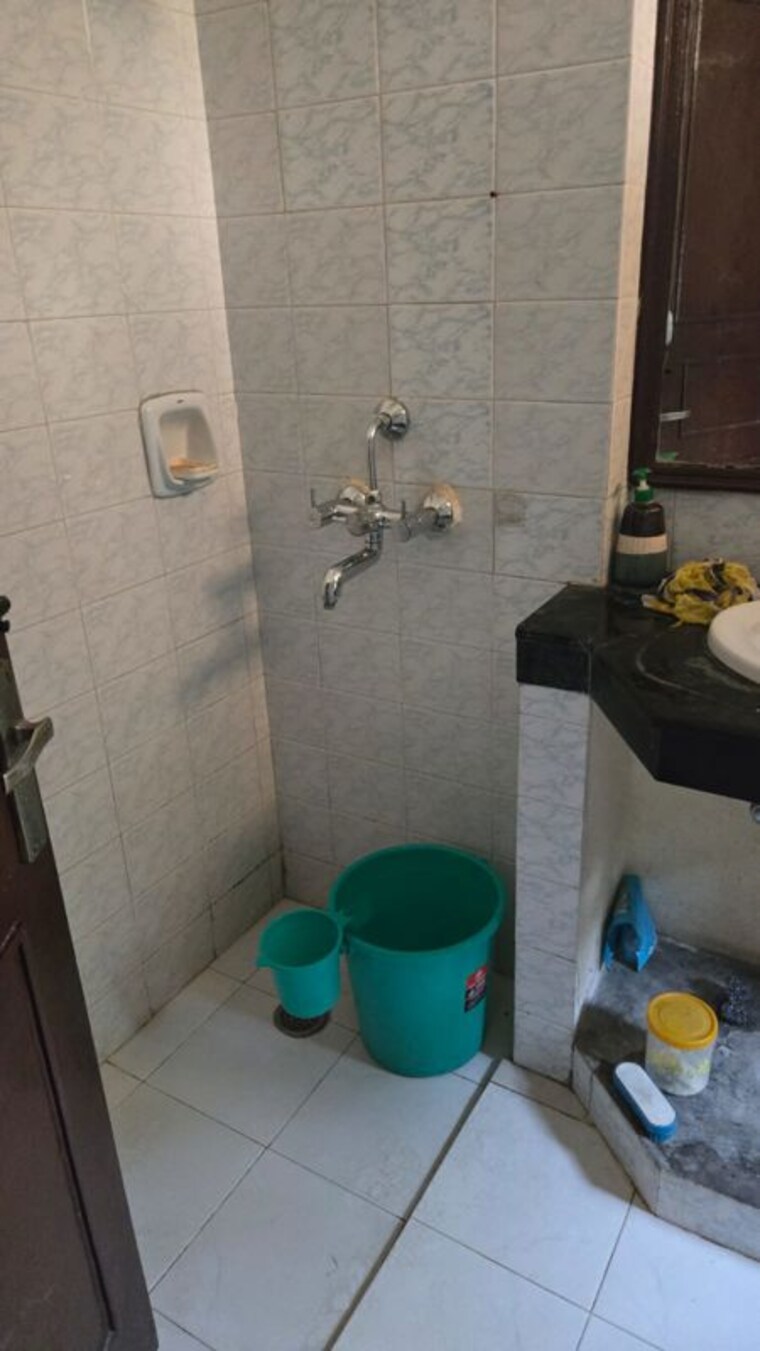 Bathroom, kohli-one-malibu-town-plot 3 Bedroom 240 Sq.Ft. Builder Floor In Sector 47 Gurgaon 10557825