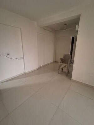 Living Room in 2 BHK Apartment at Chembur – for Rent