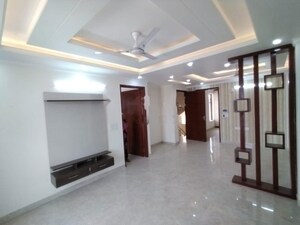 Building Lobby in 3 BHK Apartment at Sector 57 – for Rent