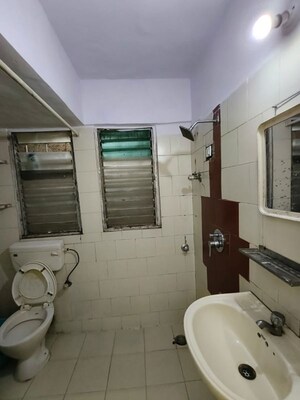 Team Area in 1 BHK Apartment at Green Field B CHS LTD, Andheri East – for Rent