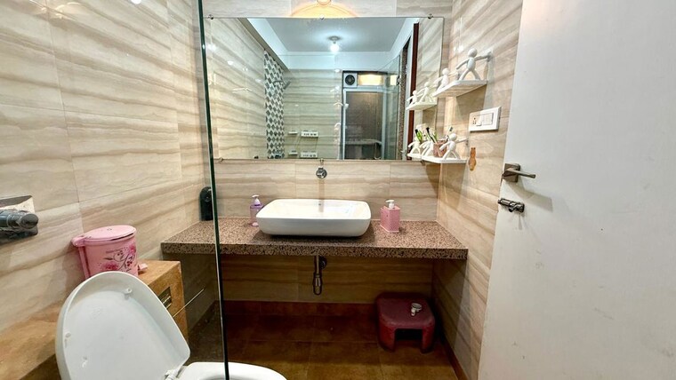 Bathroom, paradise-lifespaces-sai-world-city 4 Bedroom 2500 Sq.Ft. Apartment In New Panvel Navi Mumbai 10557843