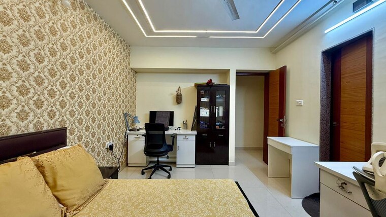 Living Room, paradise-lifespaces-sai-world-city 4 Bedroom 2500 Sq.Ft. Apartment In New Panvel Navi Mumbai 10557843