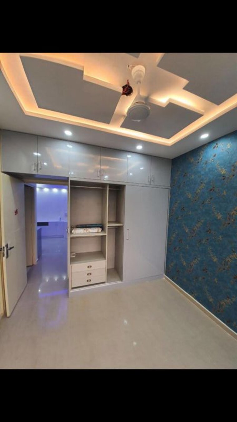 Kitchen, sector 62 3 Bedroom 180 Sq.Yd. Apartment In Sector 62 Gurgaon 10557845