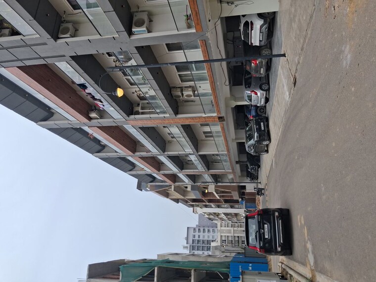 Exterior View, sector 62 3 Bedroom 180 Sq.Yd. Apartment In Sector 62 Gurgaon 10557845