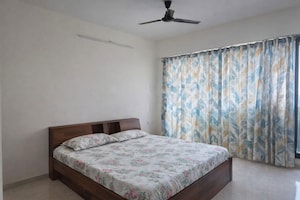 Bedroom in 3 BHK Apartment at Dosti Eastern Bay, Wadala – for Rent