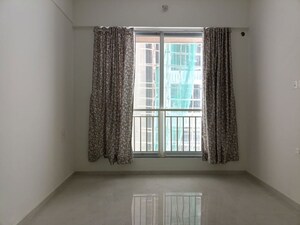 Room in 1 BHK Apartment at Shiv Krupa CHS Malad East, Malad East – for Sale