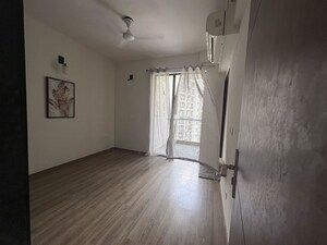 Room in 3 BHK Builder Floor at Palam Vihar Residents Association, Palam Vihar – for Rent