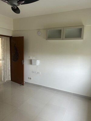 Room in 3 BHK Apartment at Mahendra Aarna, Electronic City Phase ii – for Rent
