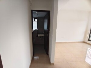 Room in 2 BHK Apartment at Marathon Monte South, Byculla West – for Rent