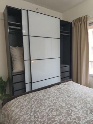 Room in 2 BHK Apartment at Thane East – for Sale