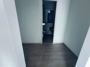 Room in 4 BHK Apartment at Birla Navya, Sector 63a – for Rent