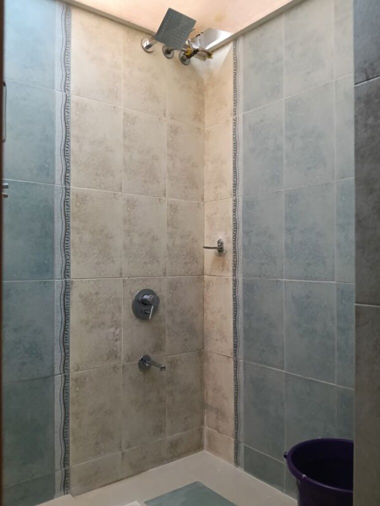 Bathroom, swapnalok-towers 2 Bedroom 700 Sq.Ft. Apartment In Malad East Mumbai 10558038