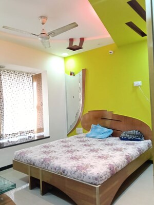 Bedroom in 2 BHK Apartment at Swapnalok Towers, Malad East – for Rent