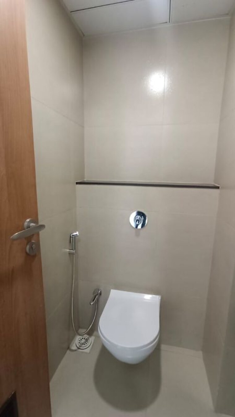 Bathroom, vilas-javdekar-indilife Studio 240 Sq.Ft. Apartment In Wakad Pune 10558044