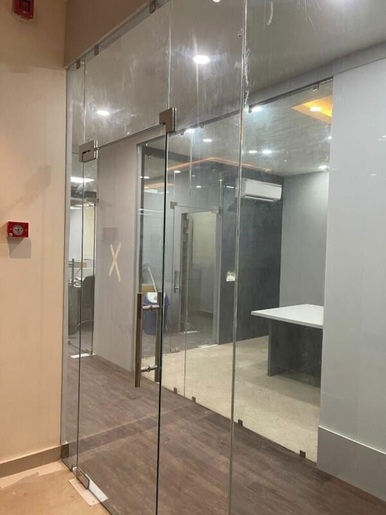 Team Area, senapati bapat road Commercial Office Space 10000 Sq.Ft. In Senapati Bapat Road Pune 10558088