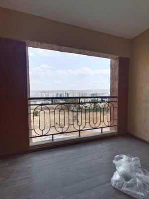 Room in 2 BHK Apartment at Nyati Exuberance 1, Undri – for Rent
