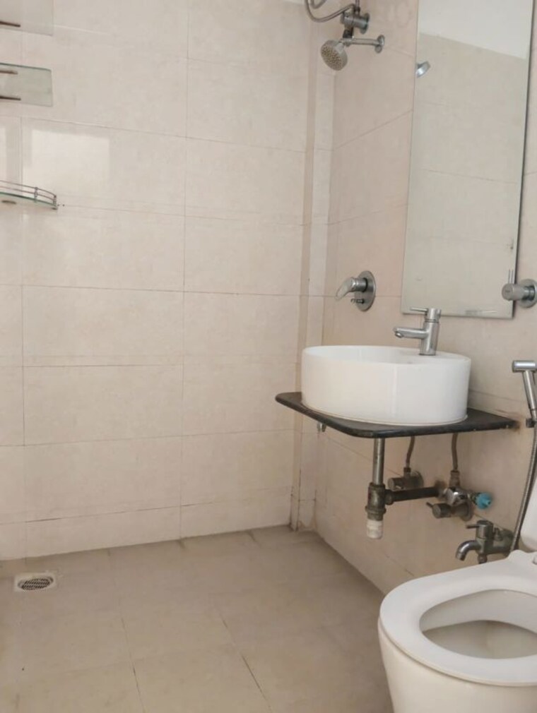 Bathroom, bharat-belmonte 1 Bedroom 600 Sq.Ft. Apartment In Andheri West Mumbai 10558099