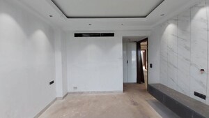 Room in 4 BHK Builder Floor at Sector 21 – for Rent