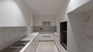 Building Lobby in 4 BHK Builder Floor at Sector 21 – for Rent