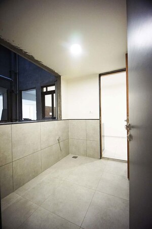 Room in 4 BHK Apartment at Navrangpura – for Sale